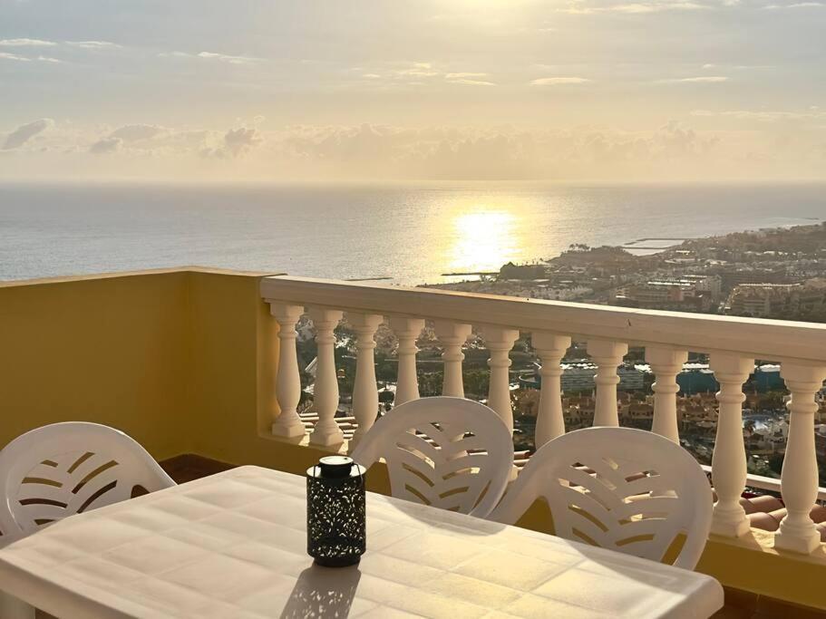 Appartement Penthouse With Ocean Views - Torviscas à Costa Adeje  Extérieur photo